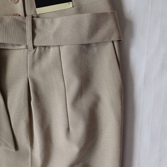 Lane Bryant Cropped Wide Waistband Pant NWT- Sz. 18 - Picture 5 of 10